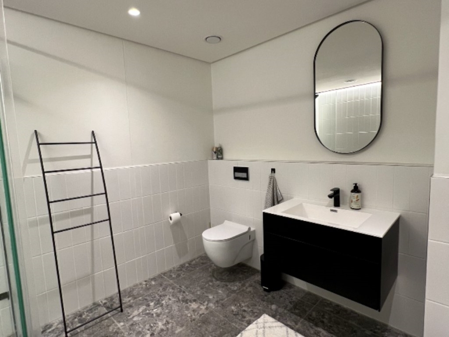 To Let 1 Bedroom Property for Rent in Sea Point Western Cape